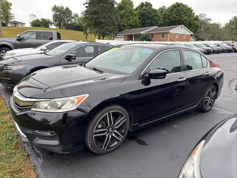Used 2016 Honda Accord Sport image 5