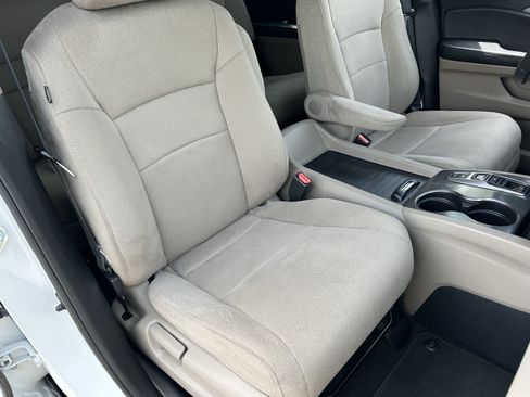 Used 2021 Honda Pilot EX image 8