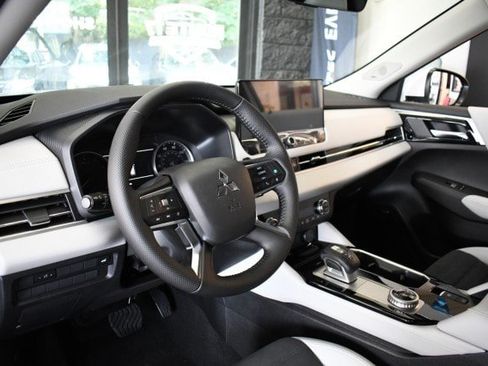 New 2026 Mitsubishi Outlander SE FWD image 27