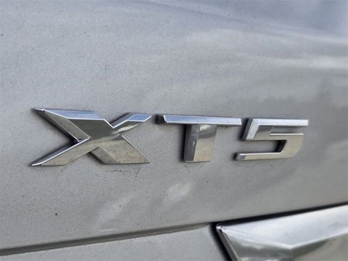 Used 2020 Cadillac XT5 Premium Luxury image 15