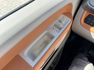 New 2025 Volkswagen ID. Buzz Pro S Plus AWD/4WD video 2