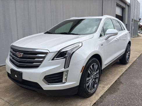 Used 2017 Cadillac XT5 Premium Luxury FWD image 7