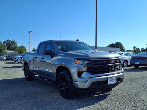 Used 2025 Chevrolet Silverado 1500 Custom AWD/4WD image 18