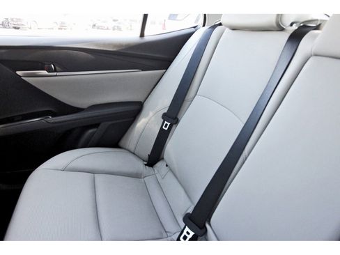 Used 2025 Toyota Camry XLE image 13