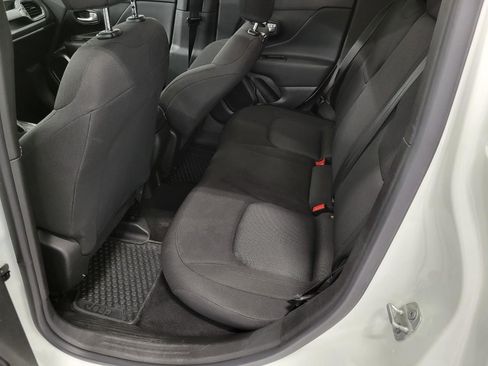 Used 2023 Jeep Renegade Latitude AWD/4WD image 82