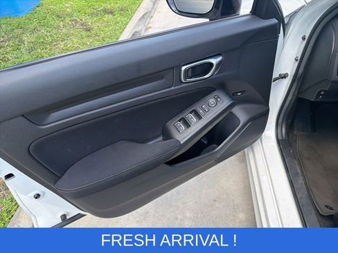 Used 2023 Honda Civic Sport image 6