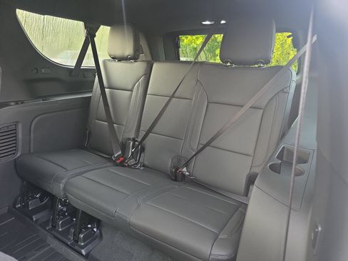 New 2026 Chevrolet Suburban Z71 w/ Comfort Package AWD/4WD image 26