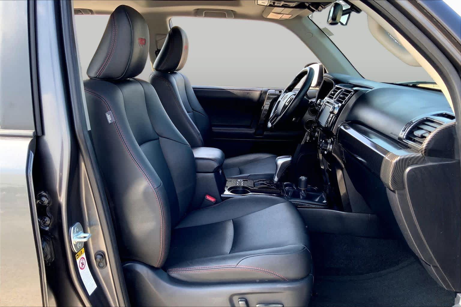 Used 2019 Toyota 4Runner TRD Off-Road Premium AWD/4WD image 9