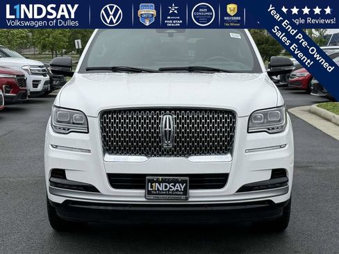 Used 2022 Lincoln Navigator Reserve image 3