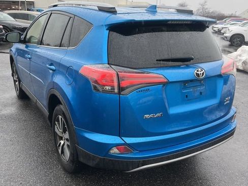 Used 2018 Toyota RAV4 XLE image 9