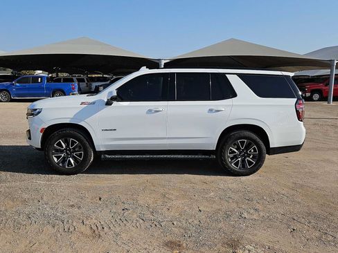 Used 2024 Chevrolet Tahoe Z71 w/ Luxury Package AWD/4WD image 5