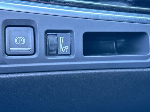 Certified 2025 Cadillac XT6 Premium Luxury image 39