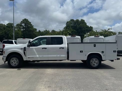 New 2024 Ford F350 XL w/ XL Chrome Package RWD image 2