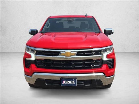 Used 2025 Chevrolet Silverado 1500 LT RWD image 2