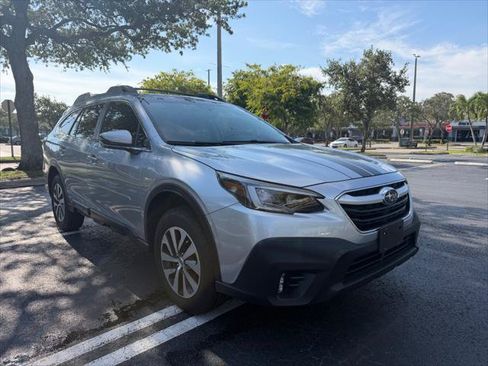 Used 2021 Subaru Outback Premium AWD/4WD image 9
