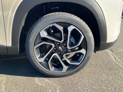 New 2026 Chevrolet Trax RS image 9