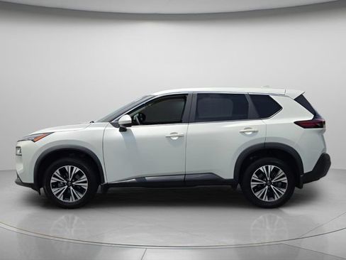 Used 2023 Nissan Rogue SV FWD image 3