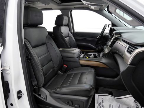 Used 2020 GMC Yukon XL Denali w/ Denali Premium Package AWD/4WD image 16