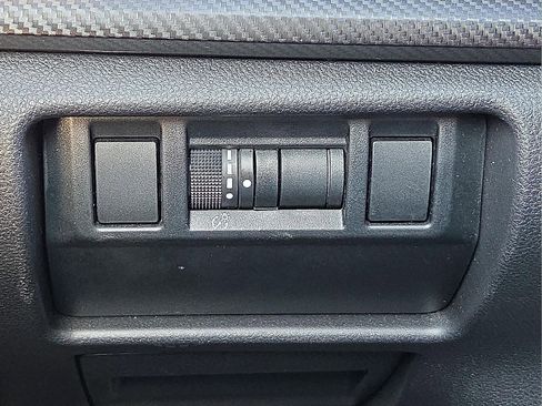 Used 2024 Subaru Crosstrek 2.0i Premium image 20