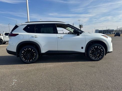New 2026 Nissan Rogue SV image 9