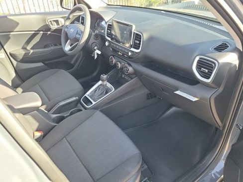 New 2026 Hyundai Venue SE image 16