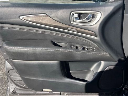 Used 2019 INFINITI QX60 Luxe w/ Essential Package FWD image 20