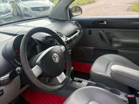 Used 2006 Volkswagen Beetle Coupe w/ Package 1 FWD image 27