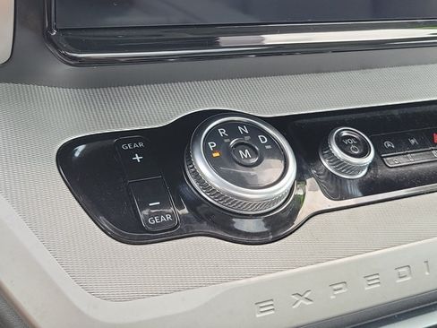 Certified 2025 Ford Expedition Max Active RWD image 33