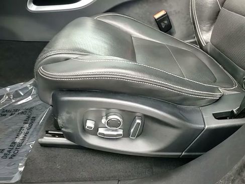 Used 2019 Jaguar F-PACE S image 15