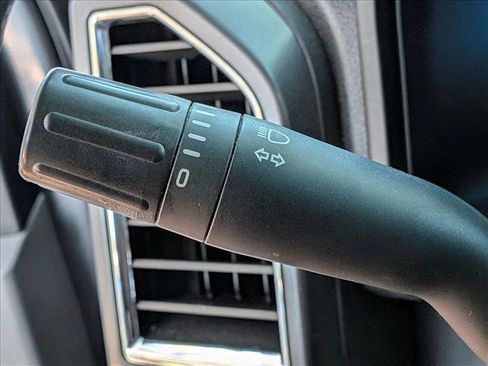 Used 2016 Ford F150 XLT w/ Equipment Group 302A Luxury image 11