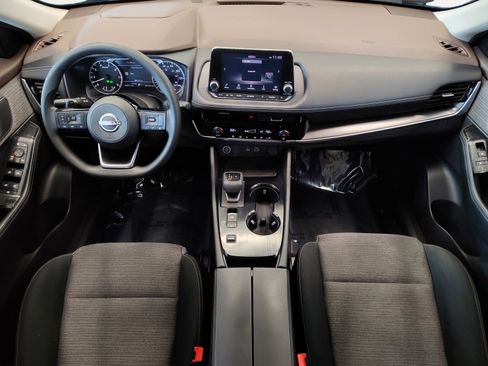 Used 2022 Nissan Rogue SV image 6