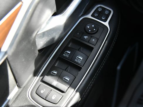 Used 2024 RAM 2500 Laramie image 41