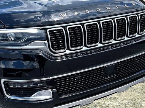 Used 2024 Jeep Wagoneer L Series III w/ Flexible Seating Group AWD/4WD image 33