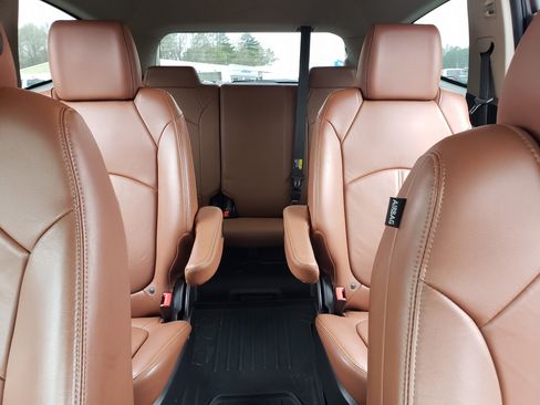 Used 2016 Chevrolet Traverse LT image 32