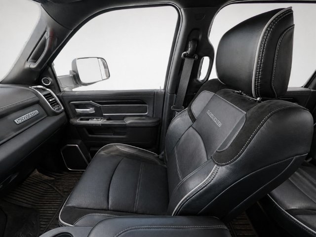 Used 2022 RAM 3500 Laramie AWD/4WD image 16