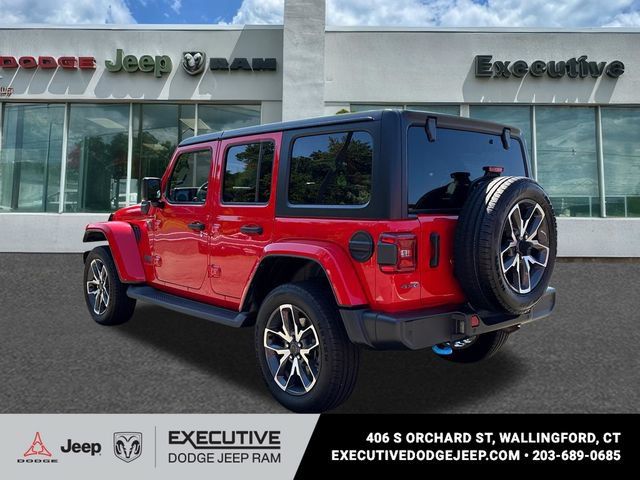 Used 2024 Jeep Wrangler Unlimited w/ Convenience Group AWD/4WD image 2