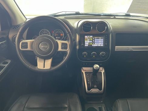 Used 2016 Jeep Compass High Altitude AWD/4WD image 13