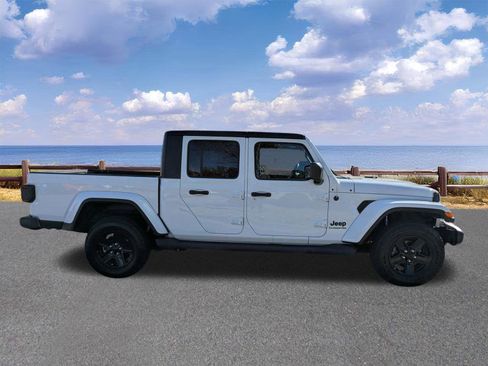 Certified 2021 Jeep Gladiator Sport image 9