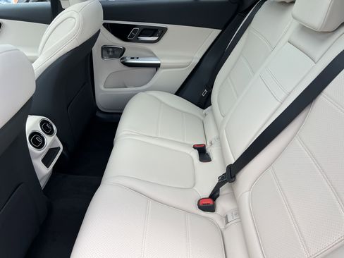 Certified 2025 Mercedes-Benz GLC 300 GLC 300 image 30