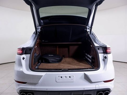 Certified 2023 Porsche Cayenne Turbo S image 12