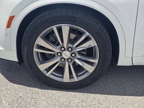 Used 2024 Cadillac XT6 Premium Luxury w/ Technology Package FWD image 10