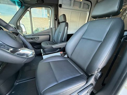 New 2025 Mercedes-Benz Sprinter 2500 image 12