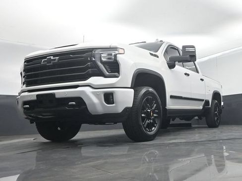 Used 2024 Chevrolet Silverado 3500 High Country w/ High Country Premium Package AWD/4WD image 49
