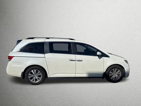 Used 2016 Honda Odyssey SE image 2