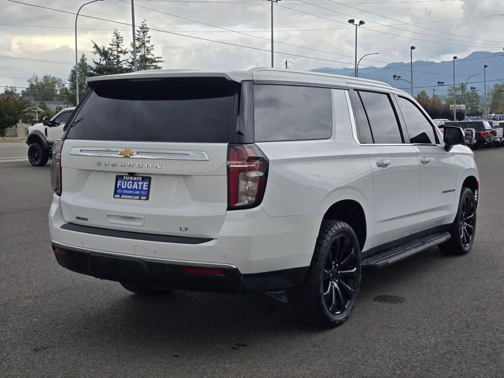 Used 2022 Chevrolet Suburban LT w/ Luxury Package AWD/4WD image 6