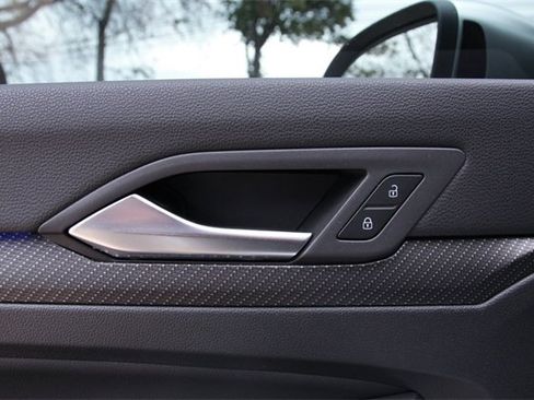 Used 2024 Volkswagen Golf R image 15