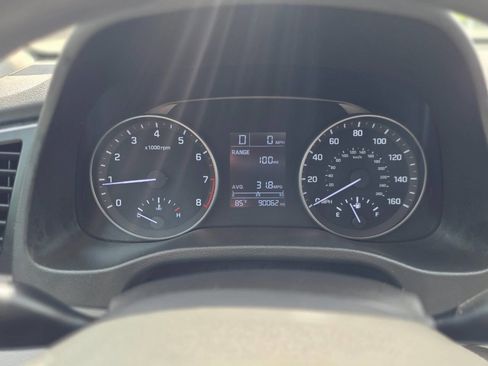 Used 2017 Hyundai Elantra SE FWD image 19