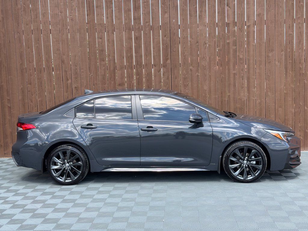 Used 2026 Toyota Corolla SE FWD image 13