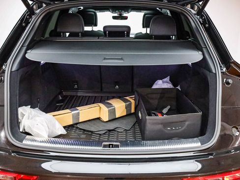 Used 2022 Audi SQ5 Premium Plus w/ Premium Plus Package image 28