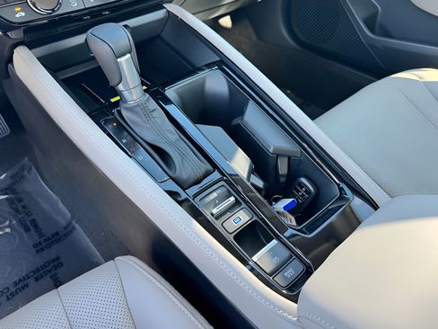 Used 2025 Honda Accord Touring image 31
